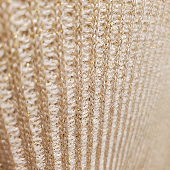 St. JOHN  Deep V-neck Sweater Ribbed w/ Metallic Threads Size S - Like NEW! - Picture 2 of 11